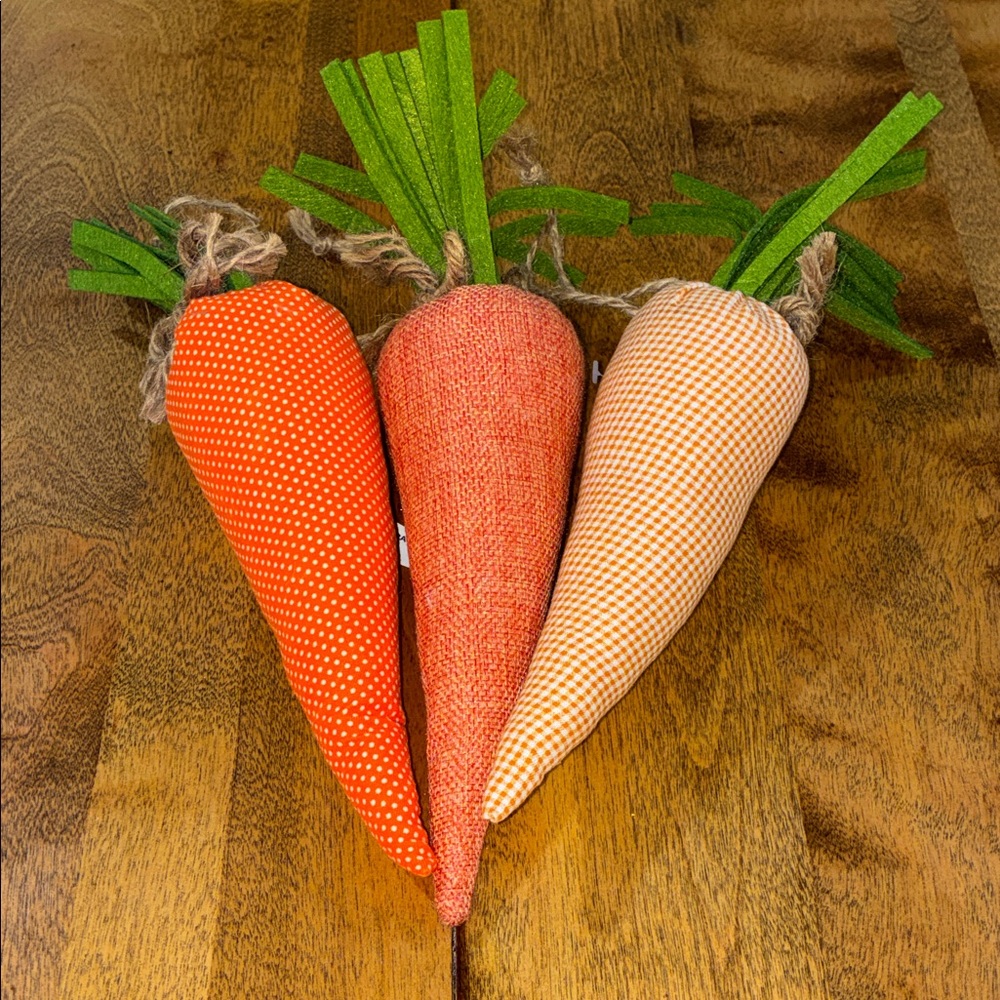 🔥Set of 3 Fabric Carrots - Orange Decorative Accents